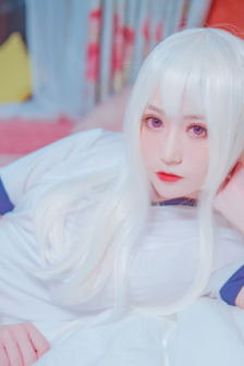 年轻妈妈遮肉上衣